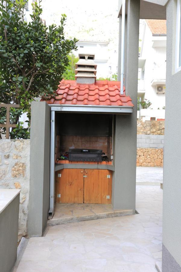 Apartments By The Sea Nemira, Omis - 17039 Tice المظهر الخارجي الصورة