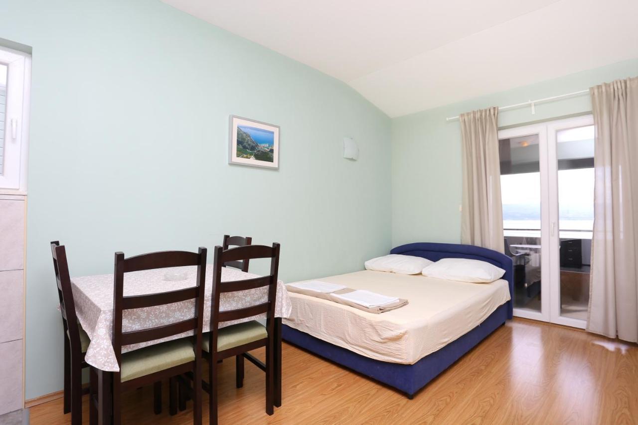 Apartments By The Sea Nemira, Omis - 17039 Tice المظهر الخارجي الصورة