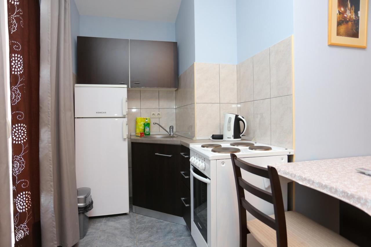 Apartments By The Sea Nemira, Omis - 17039 Tice المظهر الخارجي الصورة