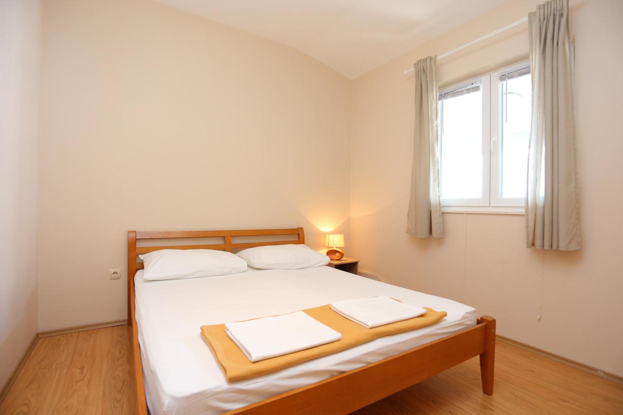 Apartments By The Sea Nemira, Omis - 17039 Tice الغرفة الصورة